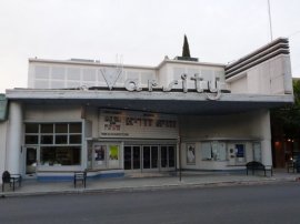 -visit_to_Varsity_Theater_-20000000005394168-500x375