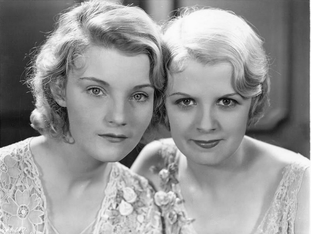 helen-chandler-and-frances-dade-in-dracula-1931